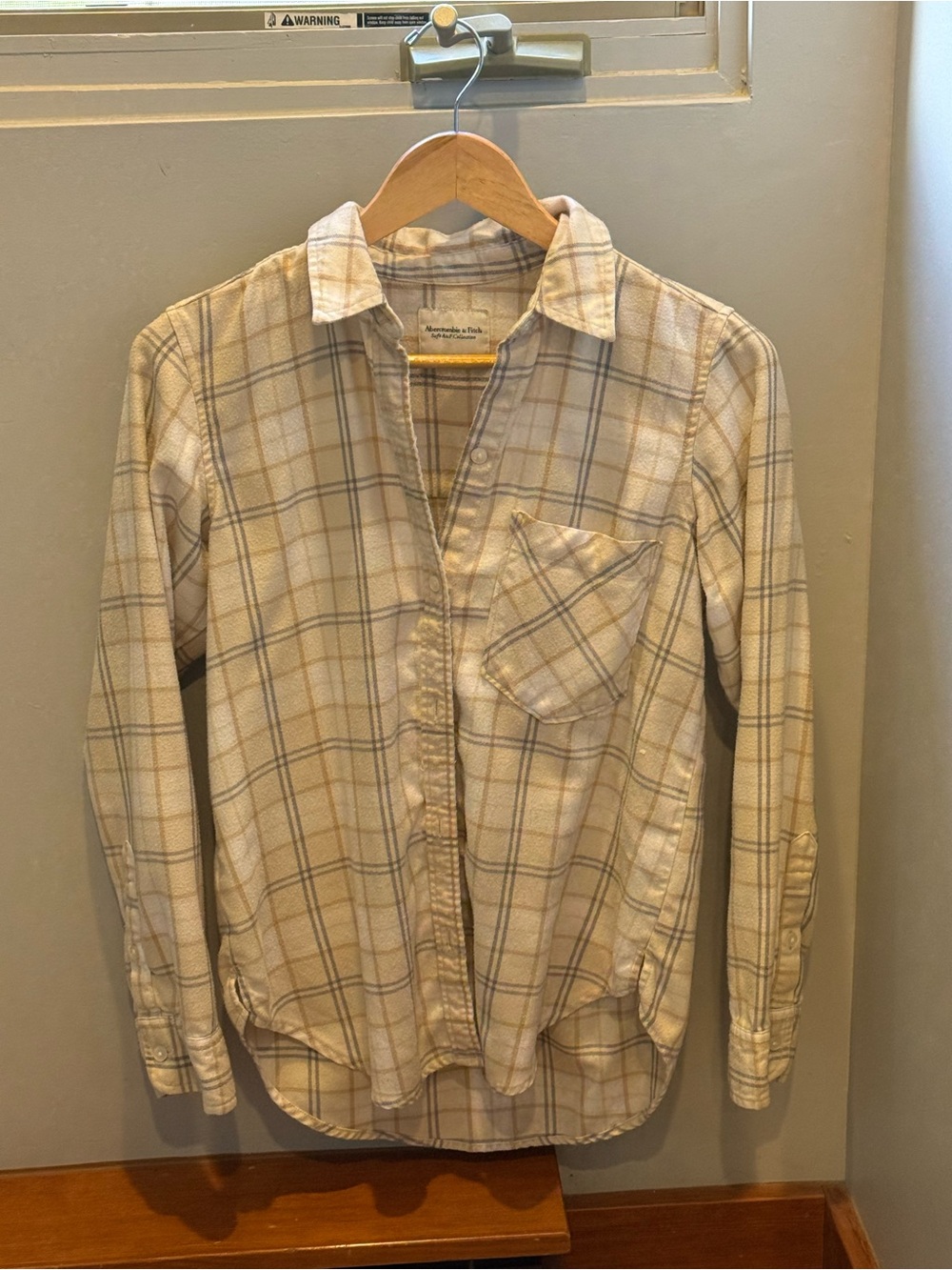 Abercrombie & Fitch Beige Plaid Flannel Button-Down Shirt